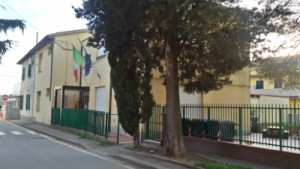 esterno delal scuola dell'infanzia Castelnuovo